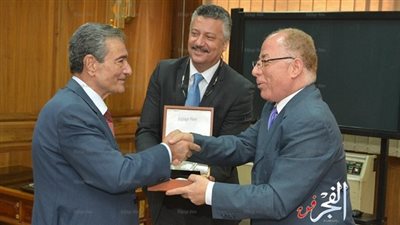 النمنم: حصول شوشة علي جائزة النيل اعتراف من الأمة المصرية بواحد من أبرز ابنائها