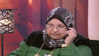 سعاد صالح: زكاة المال لا تجب إلا فى المال المستثمر فقط (فيديو)