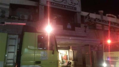 7 فرق إطفاء تكافح حريقاً اندلع في سوق بجدة