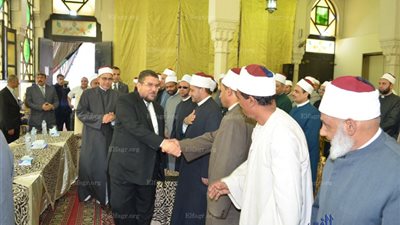 وزير الأوقاف بدون الزي الأزهري في اجتماعه بأئمة الإسكندرية (صور)