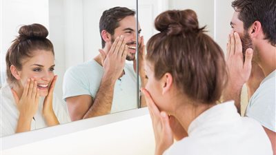 4 مستحضرات تجميل أساسية للتمتع بشهر العسل خلال فصل الصيف 