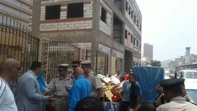 زحام على محل حواوشي تم ضبط حمير مذبوحة لديه بدمياط 