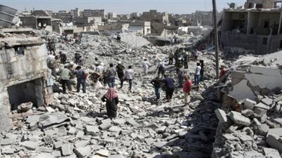 مقتل وإصابة العشرات في غارات روسية على سوق بحلب