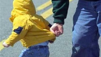 طريقة شيطانية لخطف الأطفال.. احذروا ما حدث مع 