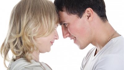 6 عبارات قوليها لزوجك و سيطرى على مشاعره للأبد