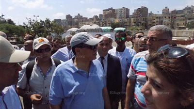وزير البيئة يتفقد المحطة الوسيطة بمحرم بك في الإسكندرية (فيديو وصور)
