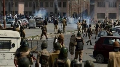 إصابة 10 أشخاص إثر تجدد التظاهرات والاشتباكات في كشمير الهندية