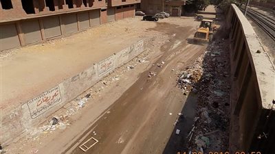 حي الزيتون ينهي رفع المخلفات من محيط محطة المترو