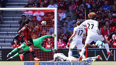 بالفيديو.. أدم سميث يضرب شباك دي خيا بهدف رائع