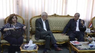 محافظ قنا: 42 قرية مشاركة في تدوير المخلفات الزراعية 