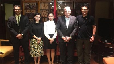 محافظ جنوب سيناء يلتقى وفدا إعلاميا صينيا فى ختام جولتهم السياحية بشرم الشيخ 