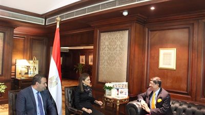 وزيرة التعاون الدولى تبحث مع سفير مصر لدى لبنان ترتيبات اللجنة العليا المشتركة بين البلدين