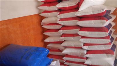 ضبط طنين أسمدة زراعية مُدعمة بمخزن ببني سويف