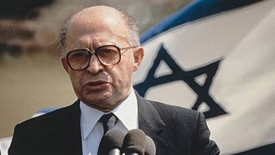 في ذكرى ميلاده.. 8 جرائم شهدت على الصهيوني 