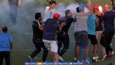 عضو الأهلي يطلب تقريرا مفصلا عن اقتحام جماهير الأهلي مران الفريق