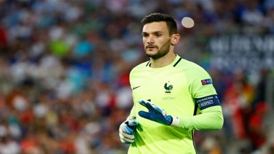 توتنهام يفقد لوريس 4 أسابيع للإصابة   