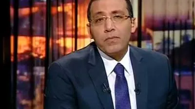 خالد صلاح يستنكر صمت الدولة أمام ادعاءات الجماعة الإرهابية