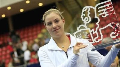 الألمانية كيربر تقطع خطوة هامة نحو صدارة تصنيف 