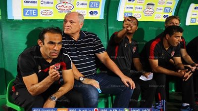 الأهلي يعرض على 