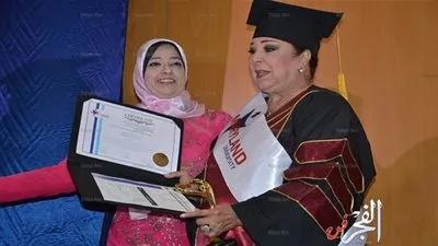 أكاديمية بناة المستقبل تمنح الدكتوراة الفخرية لـ