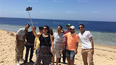 وفد صحفي عربي يزور محمية رأس محمد (صور)