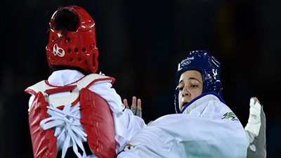 بالفيديو.. هداية ملاك تخسر أمام بطلة إسبانيا وتُنافس على الميدالية البرونزية