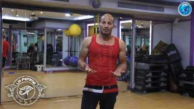 مدرب اللياقة البدنية مصطفى أكشن يرد على قراء 