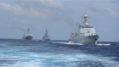 القوات البحرية الصينية تجري تدريبات 