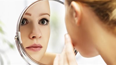 ثلاثة أسباب تكنولوجية تتسبب فى ضرر بشرتك