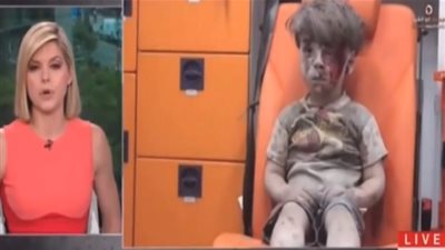 بكت على الهواء.. نص ما قالته مذيعة CNN عندما شاهدت صور الطفل السوري عمران.. (فيديو)