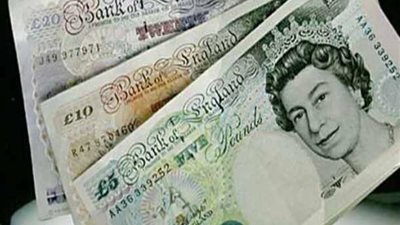 الاسترليني يتراجع أمام الدولار بنسبة 1%