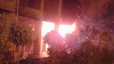 حريق بمستشفى سيدى سالم والشرطة تُعاين المكان وتفريغ كاميرات المراقبة (صور) 