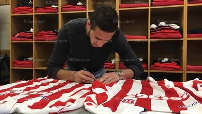 تشكيل مباراة ستوك ومانشستر سيتي.. رمضان صبحي بديلا و