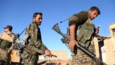 وفد عسكري روسي يصل إلى مطار القامشلي بسوريا للاجتماع مع قادة الأكراد