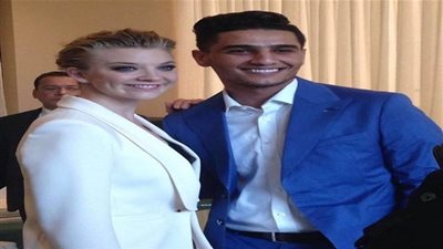 محمد عساف مع إحدى بطلات Game of Thrones