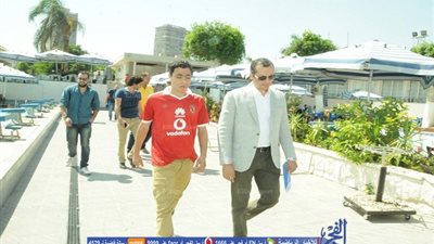 صورة.. أكرم توفيق يستفز الزمالك على طريقة وقفة رمضان صبحي