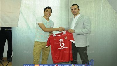 صور أكرم توفيق في الأهلي لأول مرة