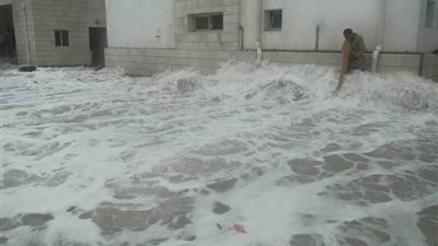 8 قتلى وتدمير عشرات المنازل في إعصار بمحافظة الحديدة باليمن 