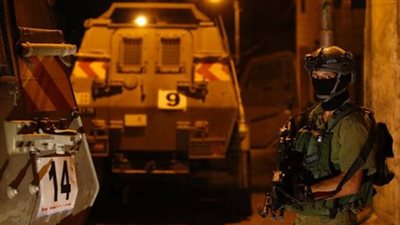 الاحتلال يعتقل 10 فلسطينيين في الضفة الغربية