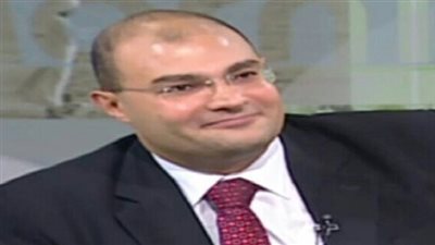 خبير اقتصادي: أيدي الوزراء مرتعشة 