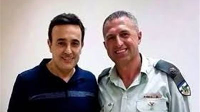 صابر الرباعي يكشف حقيقة التقاطه صورة مع ضابط إسرائيل