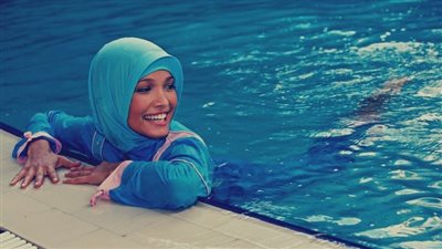 رجل أعمال فرنسي يدفع غرامات ارتداء البوركيني