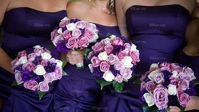 باقات الورد لصاحبات العروس..(صور)