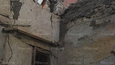 انهيارات جزئية بـ3 عقارات قديمة بالجمرك في الإسكندرية (صور)