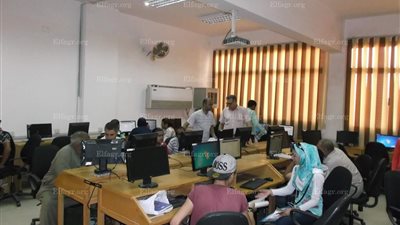 معامل التنسيق بجامعة الفيوم تستقبل طلاب المرحلة الثالثة 