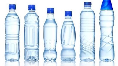  تحذير .. زجاجات المياه البلاستيكية تسبب مرض السرطان