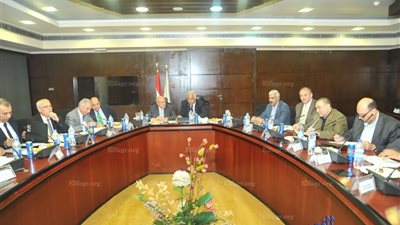 وزير النقل يلتقي وزير الإنتاج الحربي لمتابعة مشروعات السكك الحديدية 