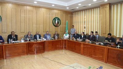 وزير التعليم: مسابقات بالمحافظات لاختيار المعلمين لتفادي مشاكل الـ 