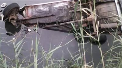 الإنقاذ النهرى بالدقهلية تُنقذ شخصين فى انقلاب سيارة نقل فى ترعة الساحل 