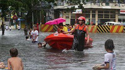 الأعاصير تجتاح وسط ولاية إنديانا الأمريكية وتهدم منازل